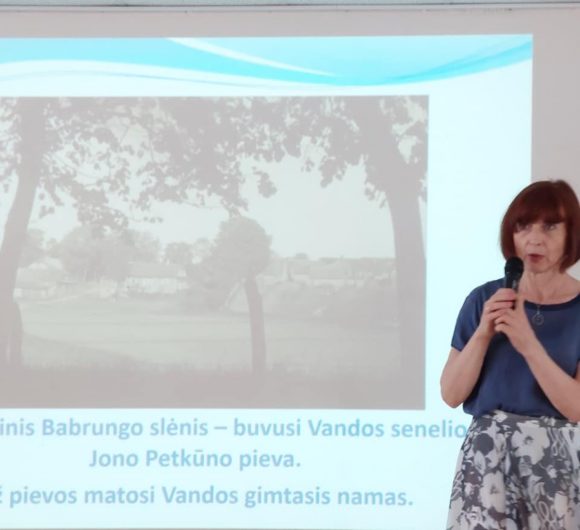 zoomed_Tau2 Knyga apie Vandą Rutkevič pristatyta ir Trečiojo amžiaus universiteto klausytojams