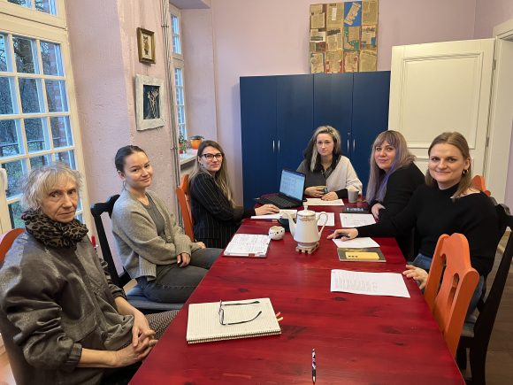 IMG_4929 Įvyko dar vienas projekto grupės susitikimas: kaip kuriame saugią erdvę bibliotekose Alzheimeriu sergantiems asmenims?